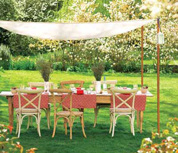 DIY 4 pole canopy- DIYscoop.com