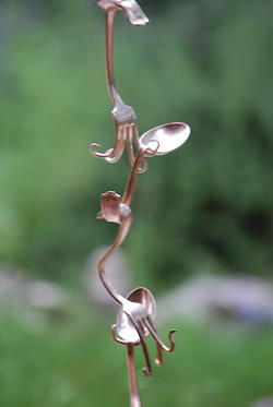 bent fork rain chain- DIYscoop.com