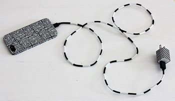 black and white color block- DIIYscoop.com