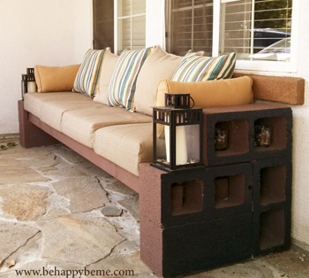 cinder block couch- DIYscoop.com