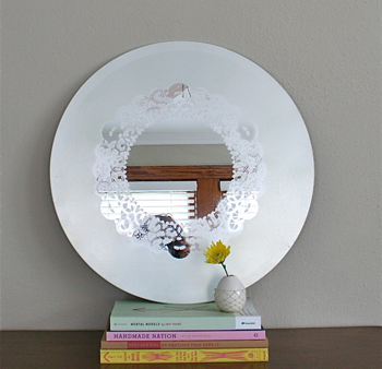 frosted lace mirror- DIYscoop.com